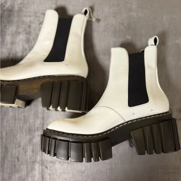 Stella McCartney White Chelsea Boots “Stivaletto” EU 40 | NIB + Dust Bags - Picture 3 of 11